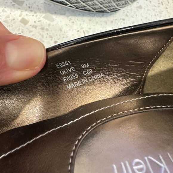 Calvin Klein “Olive” Patent Leather Pumps in Black, Size 9M - Picture 6 of 6